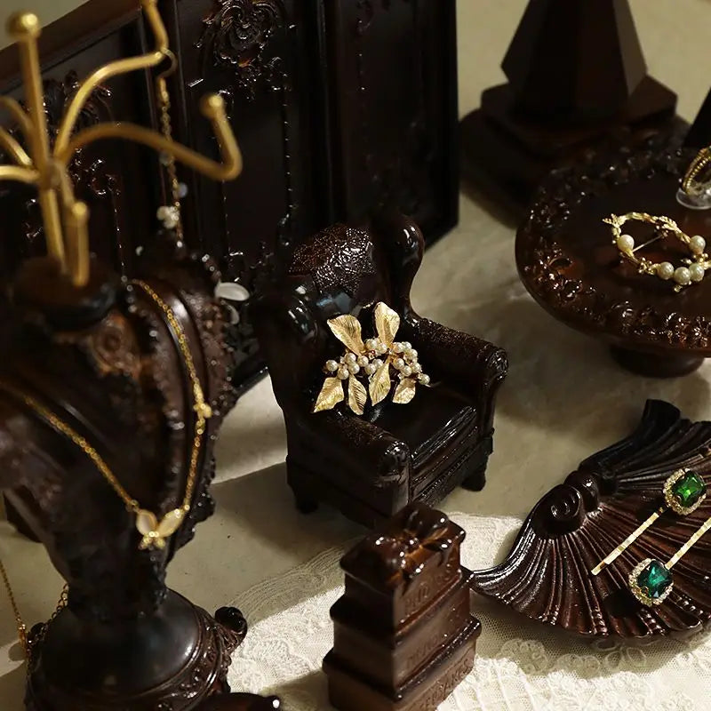 Schmuckständer – Retro Gips Design – 27 cm Höhe