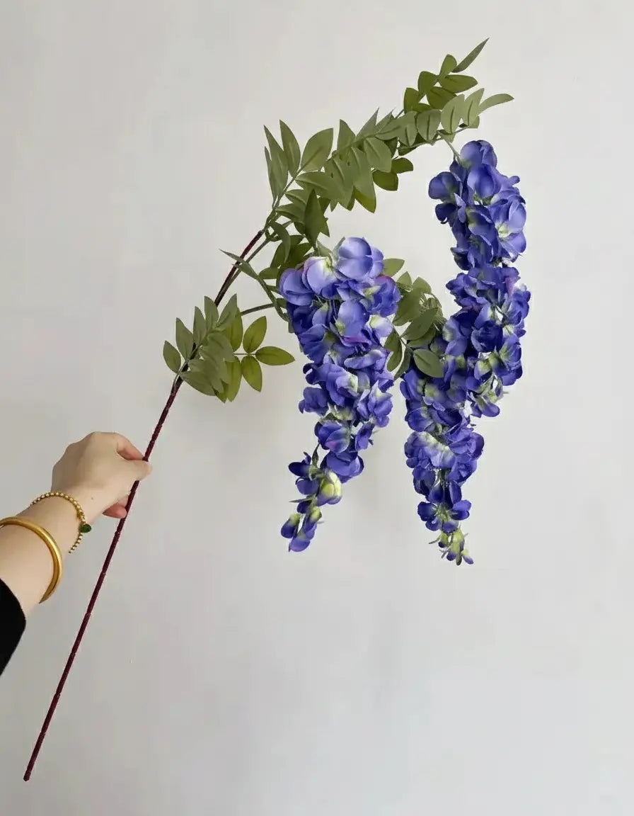 Wisteria Blumenranke – Seidenfloristik – 108cm Länge, Innenbereich