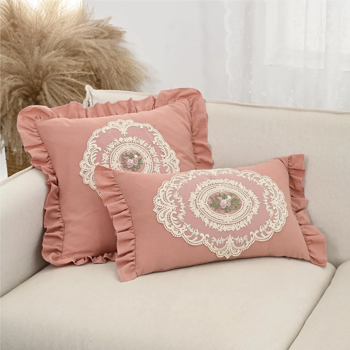 Blumengestickter Kissenbezug – Vintage Polyester 45x45cm