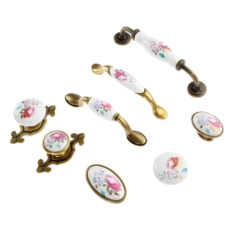 Vintage Keramik Möbelknöpfe – Blumenmuster für Schränke