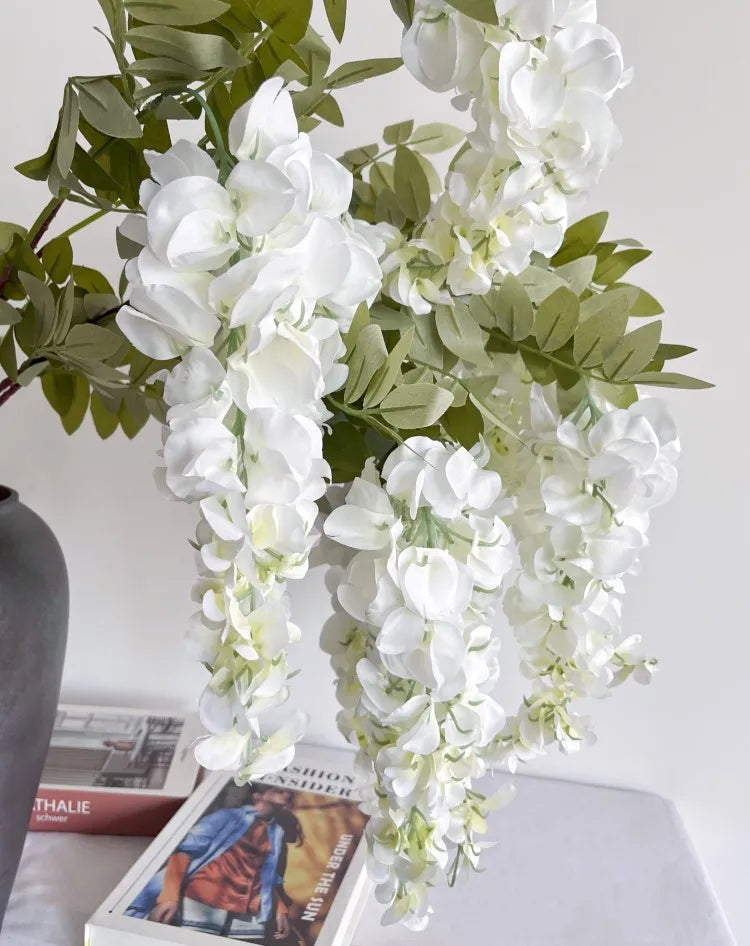 Wisteria Blumenranke – Seidenfloristik – 108cm Länge, Innenbereich