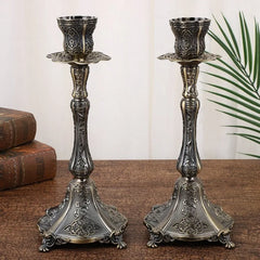 Metall-Kerzenhalter – Nordisch Elegant – Schwarz & Gold Design