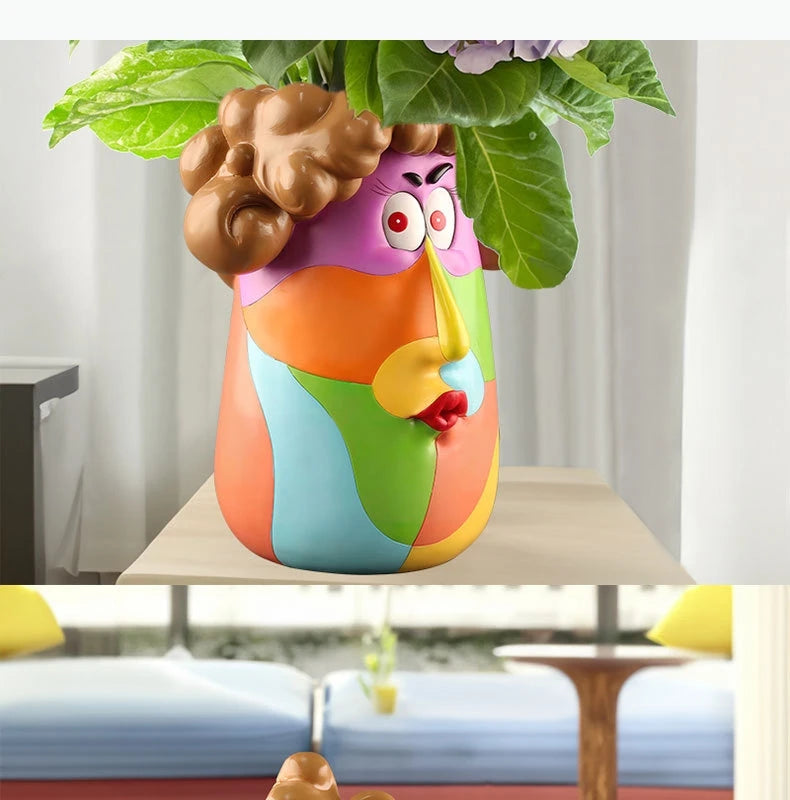 Cartoon Harz Blumentopf – Lockiges Mädchen, 16x22cm