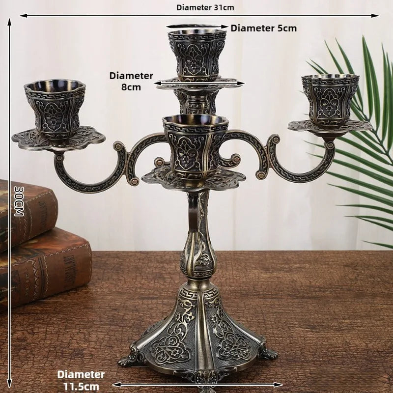 Metall-Kerzenhalter – Nordisch Elegant – Schwarz & Gold Design