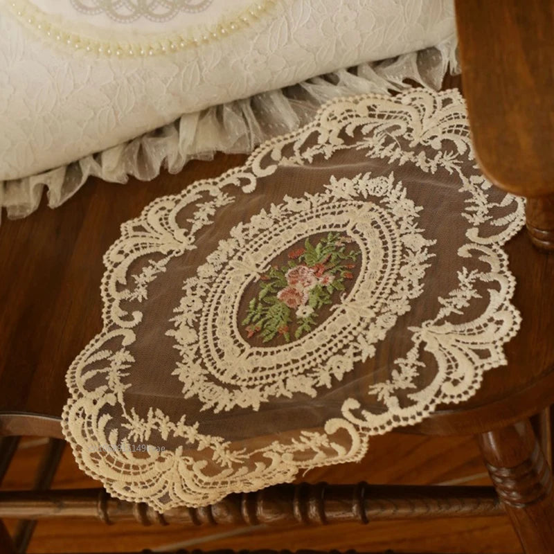 Runde Spitzentischdecke – Moderner Stil – 43x30cm