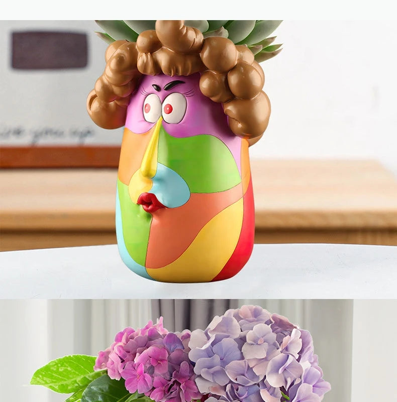 Cartoon Harz Blumentopf – Lockiges Mädchen, 16x22cm