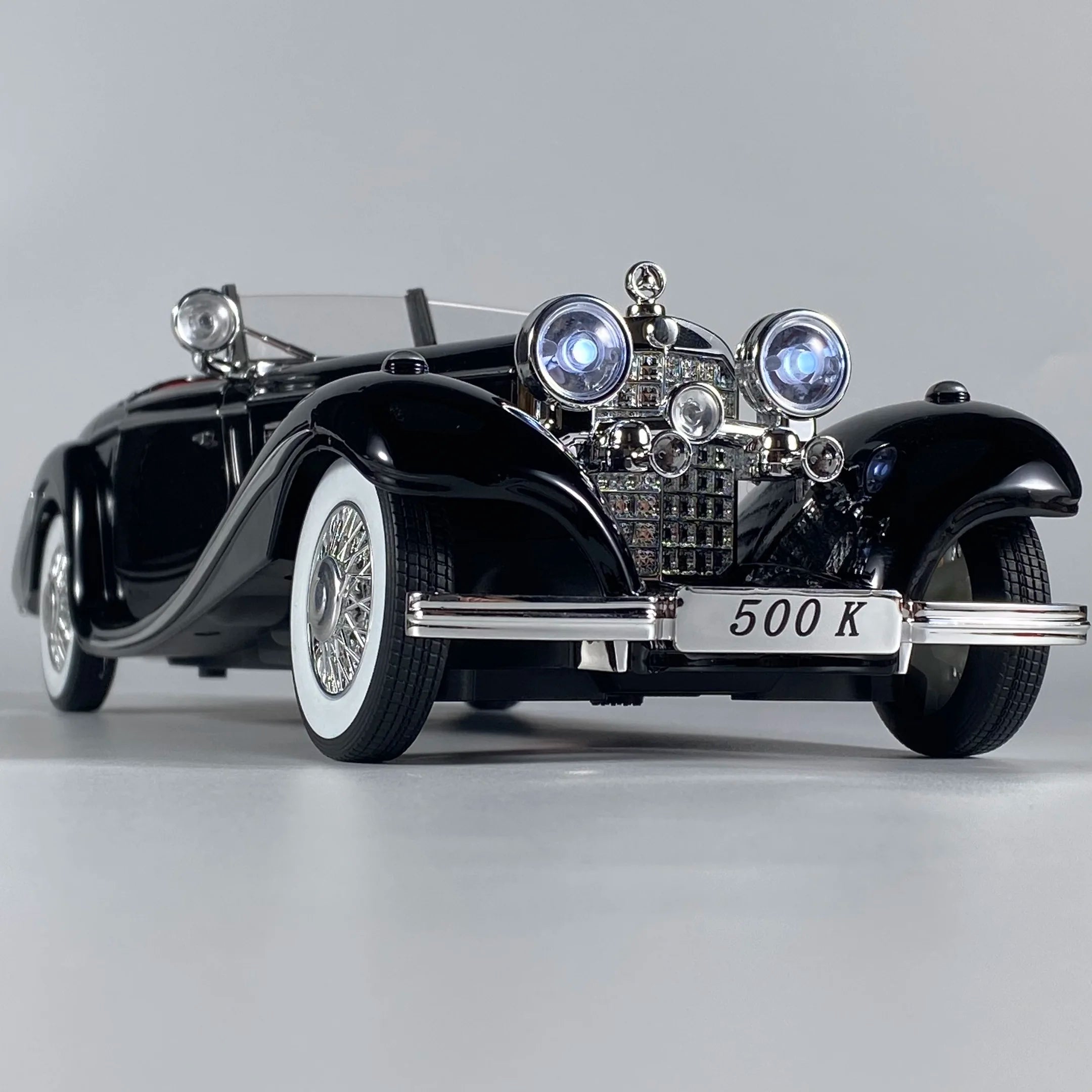 Klassischer Auto Modell – Metall 1:18 Benz 500K 1936