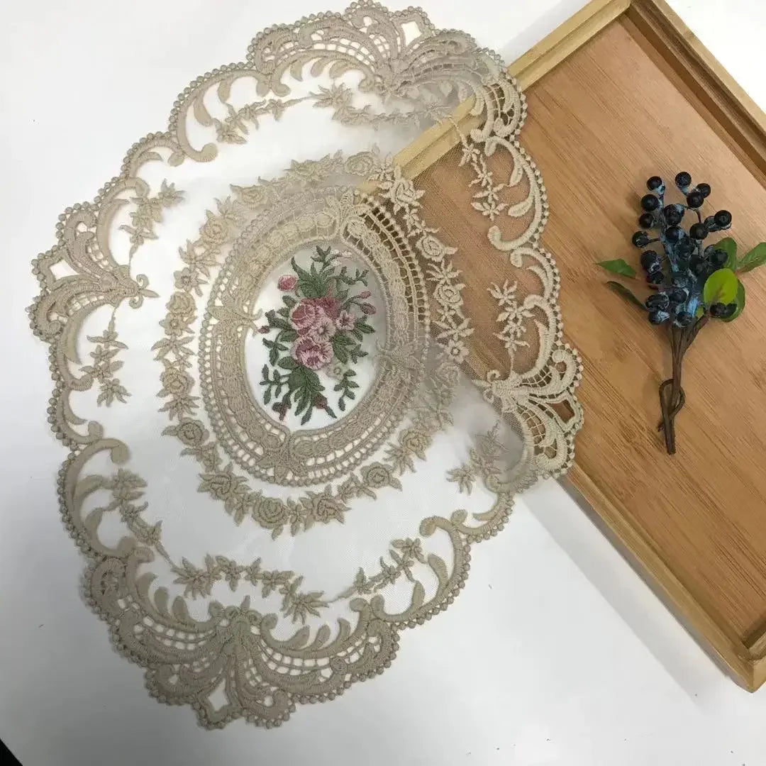 Runde Spitzentischdecke – Moderner Stil – 43x30cm