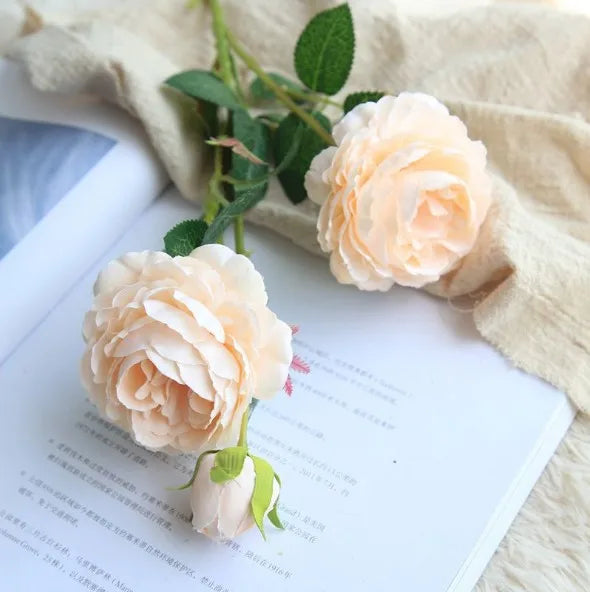 Künstliche Rose – Seidendesign – 60 cm Innenbereich