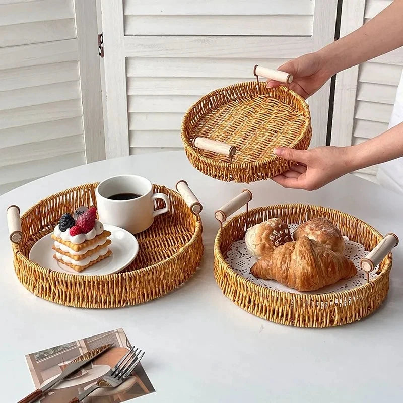 Runder Rattan Korb – Rustikales Design mit Holzgriff