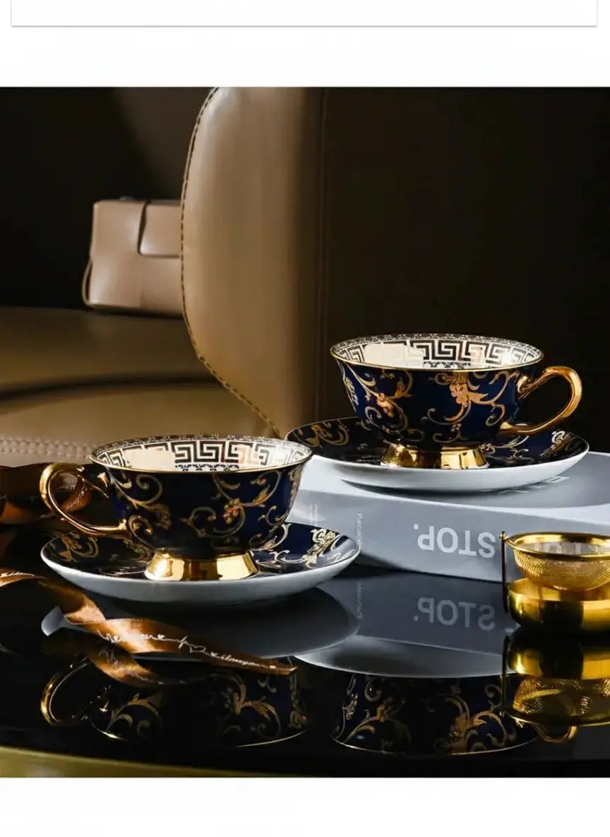 Kaffeetassen-Set aus Feinporzellan – Retro Stil – 220ml