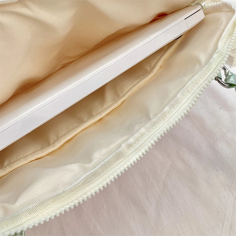 Silberne Canvas-Computertasche – Stilvolles Reise-Design