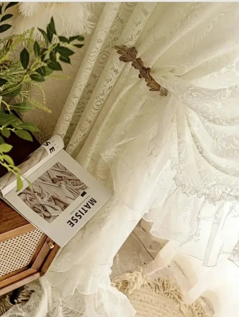 solide weisse voille-vorhänge mit spitzenmuster in wohnzimmergrösse 250 x 220 cm