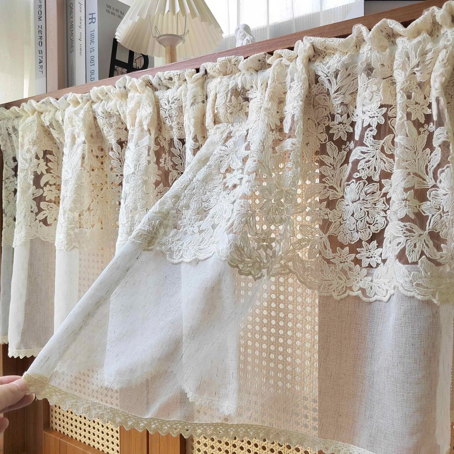 Spitzenbesatz-Vorhang – Rustikal Bestickt – 150x90cm