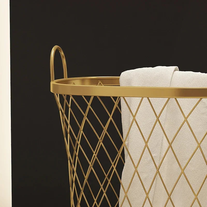 Stilvoller Wäschekorb – Metall Design – Nano Gold