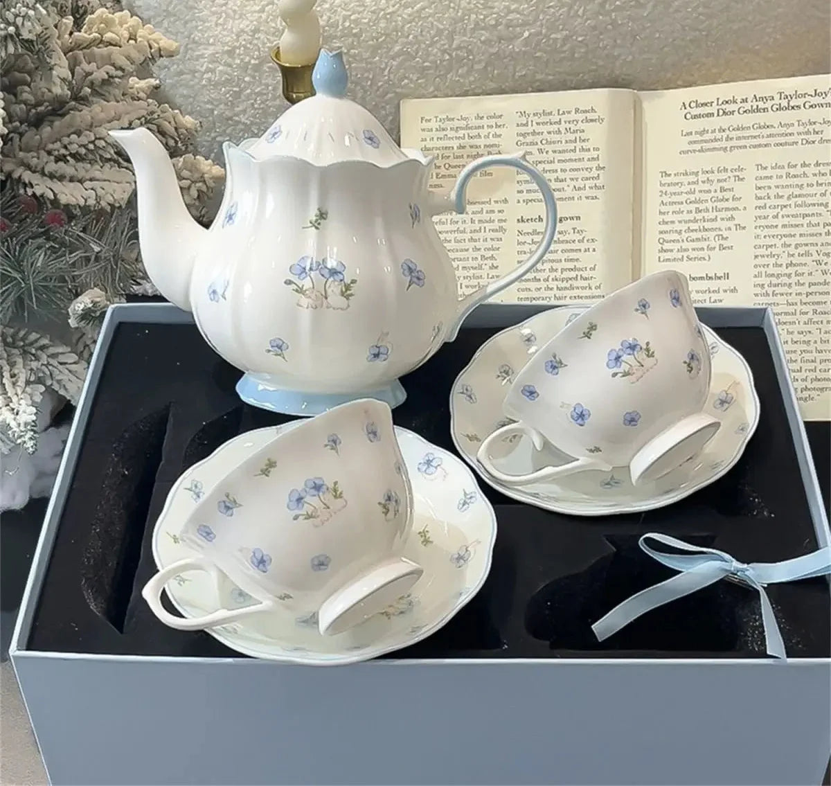 Tee-Set - Französisches Mädchen - Keramik für Nachmittagstee