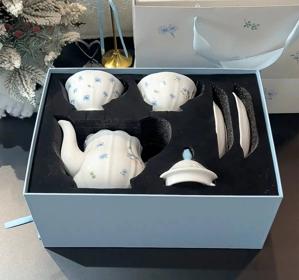 Tee-Set - Französisches Mädchen - Keramik für Nachmittagstee