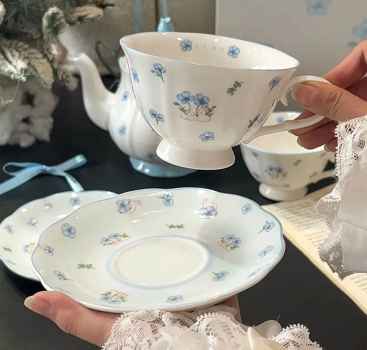 Tee-Set - Französisches Mädchen - Keramik für Nachmittagstee