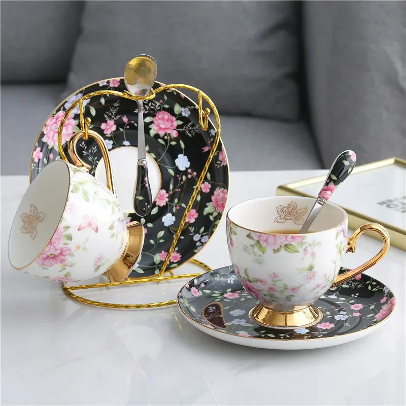 Teeset aus Bone China – Pastoralblume – Vielseitig