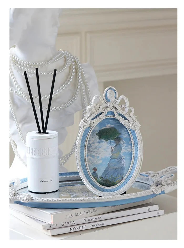 French Vintage Bilderrahmen aus weissem Harz im Rokoko Stil, 6 Zoll