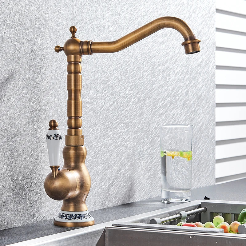 Antiker Messing-Wasserhahn in Vintage-Stil mit 360° drehbarem Auslauf