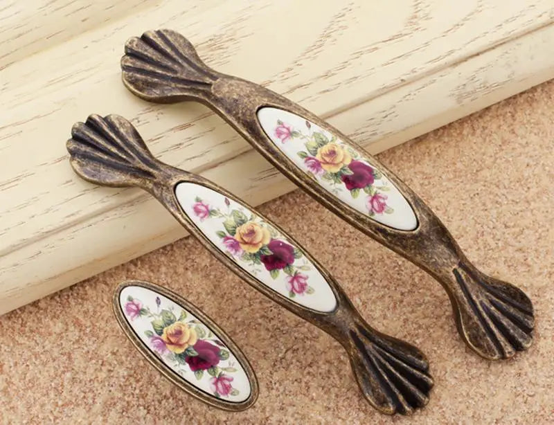 Vintage Möbelgriffe - Keramik & Zinklegierung - Antik Bronze