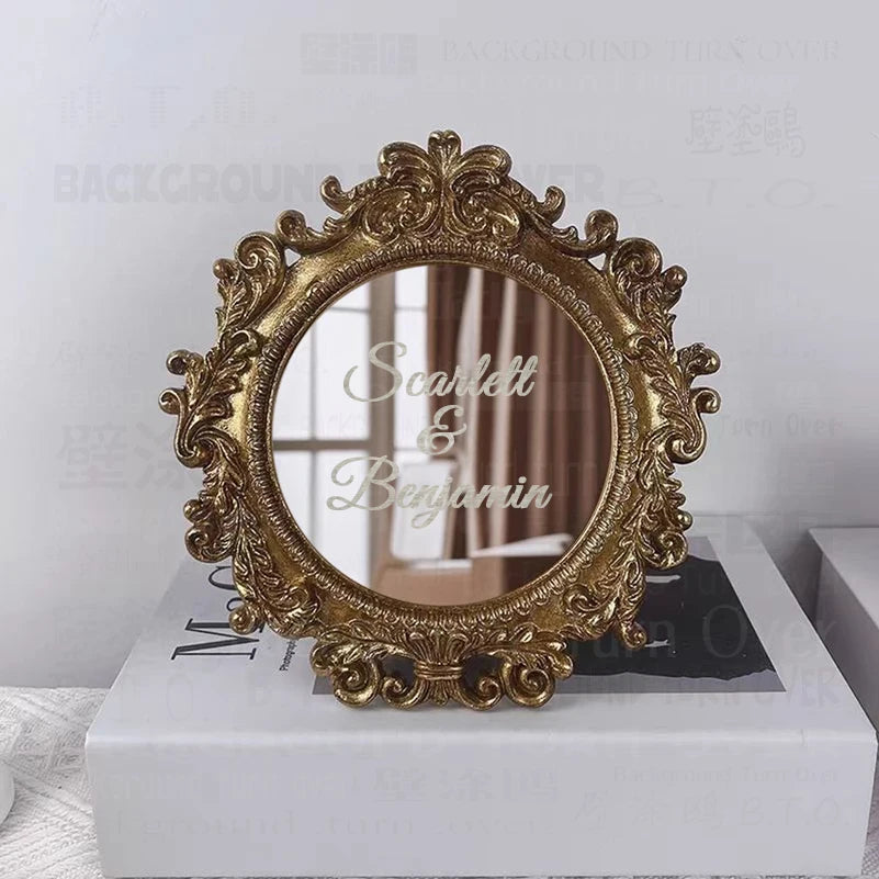 goldener vintage spiegel aus resin und holz 15.5x16.5 cm