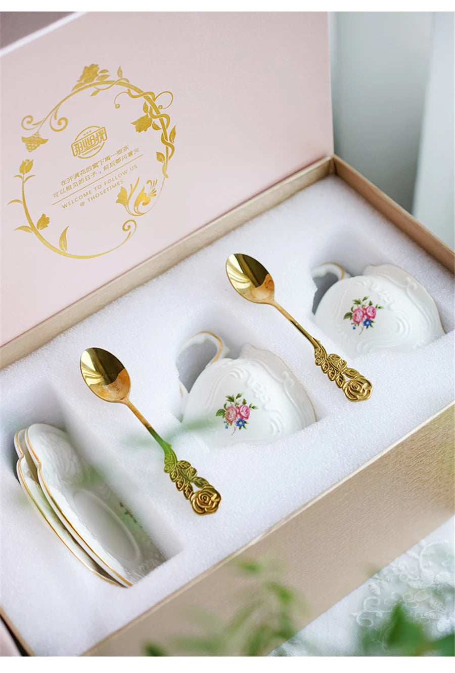 Vintage Teeset – Porzellan Blumen Design für Zuhause