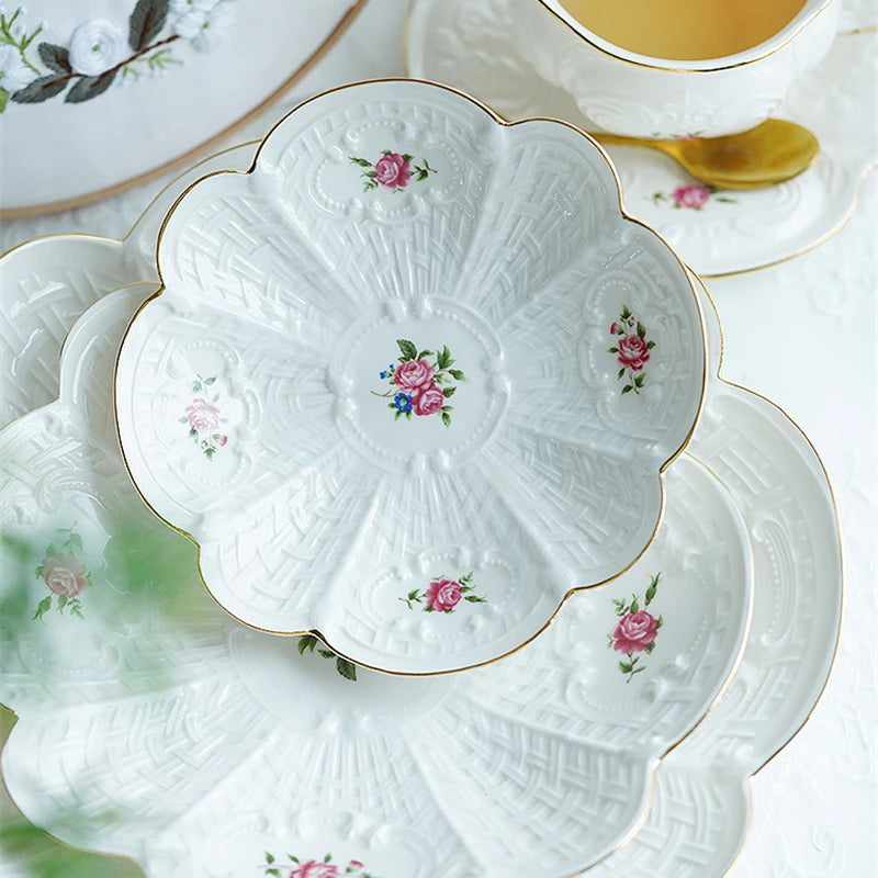 Vintage Teeset – Porzellan Blumen Design für Zuhause