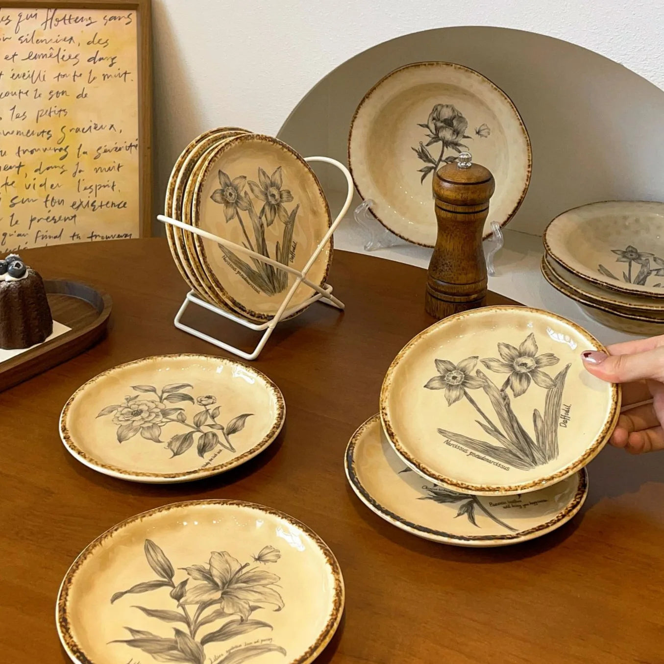 Vintageteller Keramik – Florales Design – 6 Zoll