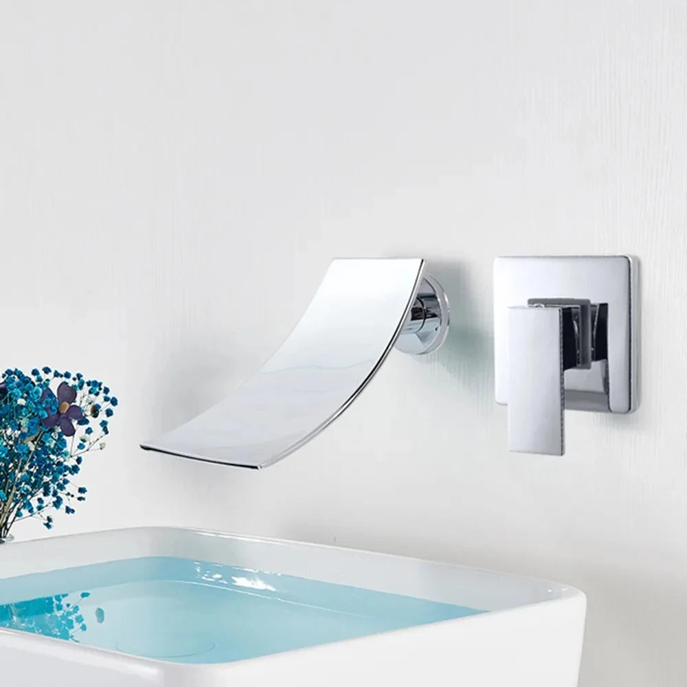 Wasserfallarmatur – Messing Wandmontage – Zeitgenössisch