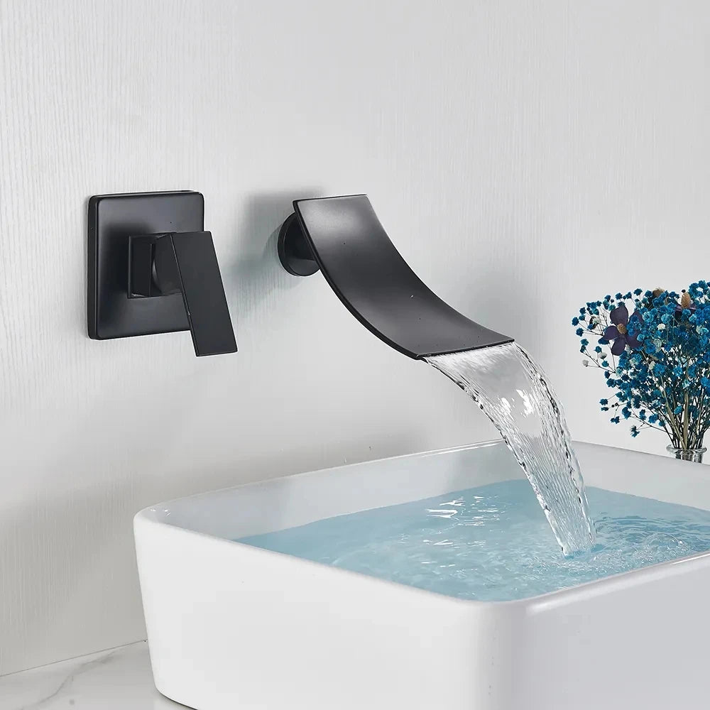 Wasserfallarmatur – Messing Wandmontage – Zeitgenössisch