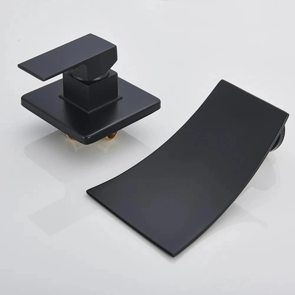 Wasserfallarmatur – Messing Wandmontage – Zeitgenössisch