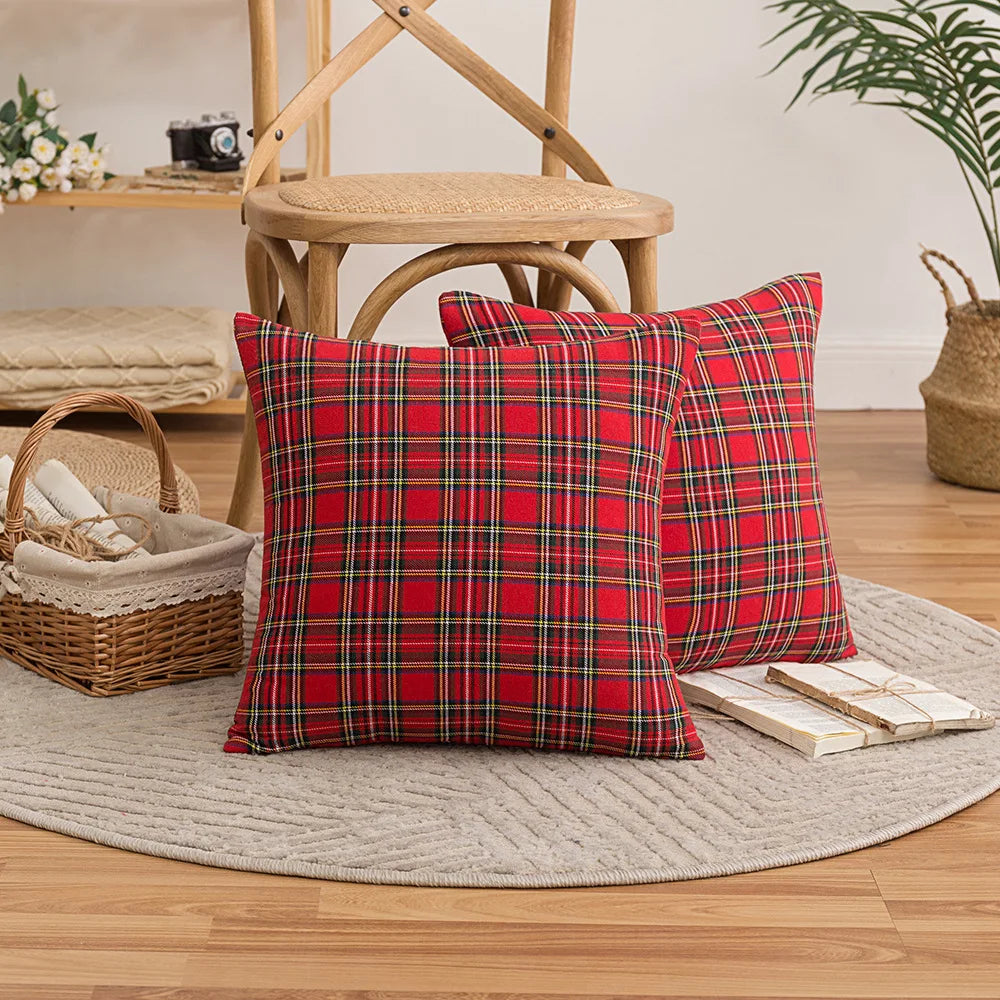 weihnachtlicher karo kissenbezug schottisches tartan muster mit verstecktem reissverschluss rot schwarz 60x60cm
