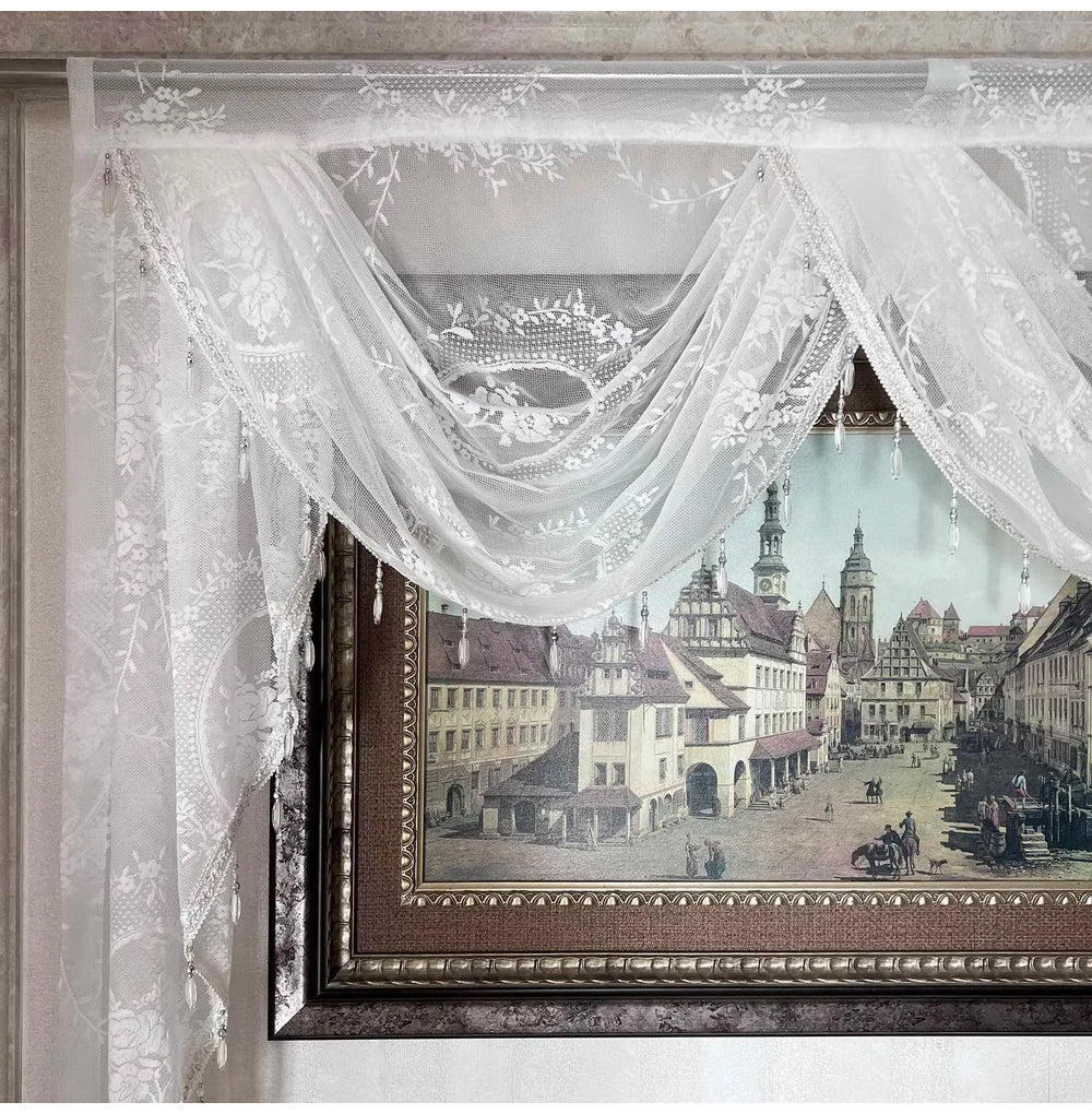 Weisse Spitzen-Scheibengardine – Luxuriöses Perlen-Design