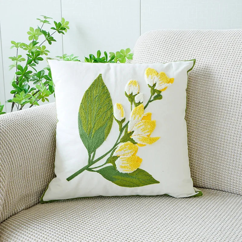 Yulan Blumen Kissenhülle – Bestickte Leinwand – 45x45cm